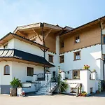 Hotel Und Alpen - Buerglhoeh 3*
