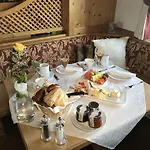 Und Alpen - Buerglhoeh Hotel 3*