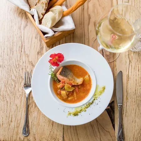 Hotel Und Alpen - Buerglhoeh 3*