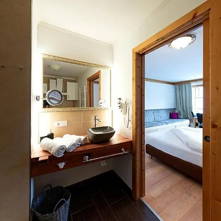 Und Alpen - Buerglhoeh 3*