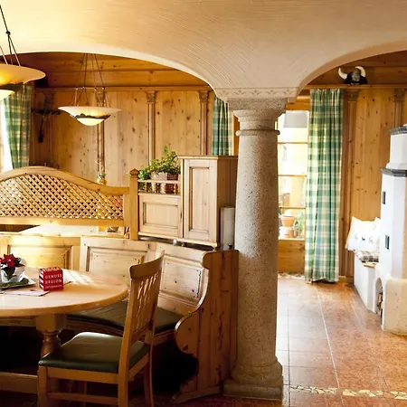 Hotel Und Alpen Mit Sauna - Buerglhoeh