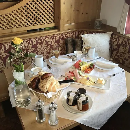 Und Alpen Mit Sauna - Buerglhoeh Hotel 3*